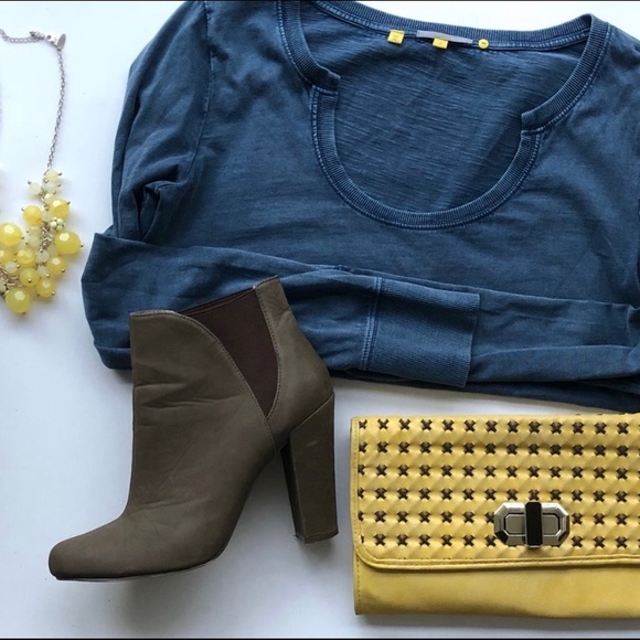 Anthropologie Tops - Little Yellow Button Farrier tee small